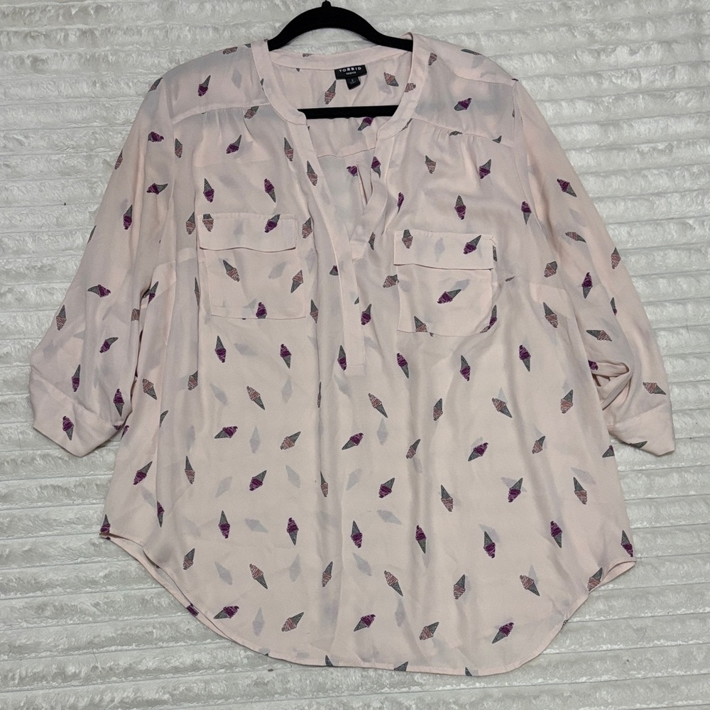 Torrid Light Pink Patterned Blouse